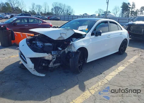 2021 Mercedes-Benz A 220 z USA, uszkodzony, nr VIN W1K3G4EB0MJ269440